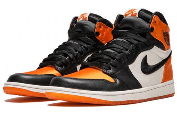 Nike Air Jordan 1 Retro High Tops Og Basketball Shoes Dame Svarte Oransje