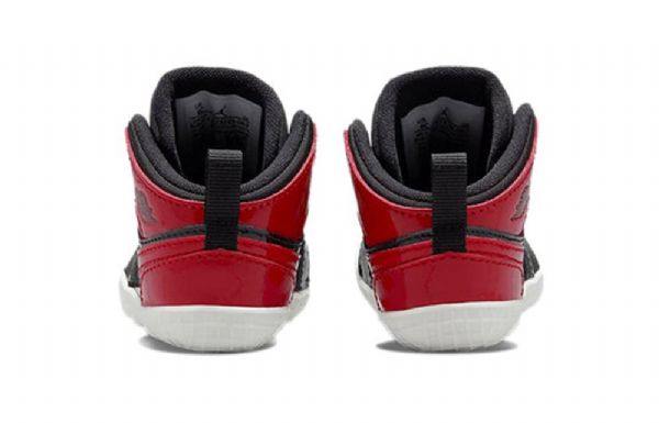 Nike Air Jordan 1 Retro High Tops Og Crib Sko Barn Hvite Rød