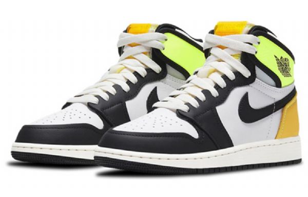 Nike Air Jordan 1 Retro High Tops Og Gs Basketsko Herre Gull