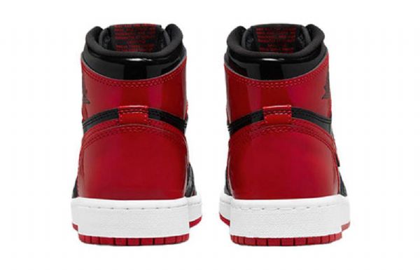 Nike Air Jordan 1 Retro High Tops Og Gs Basketsko Herre Hvite Rød