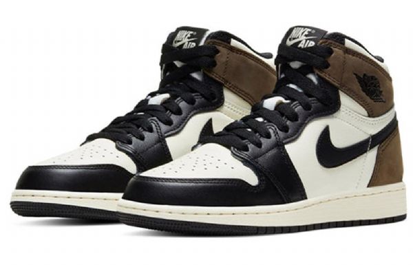 Nike Air Jordan 1 Retro High Tops Og Gs Basketsko Herre Svarte Hvite Brune