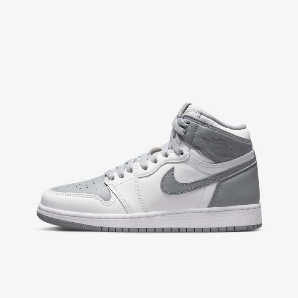 Nike Air Jordan 1 Retro High Tops Og Sko Barn Grå Hvite