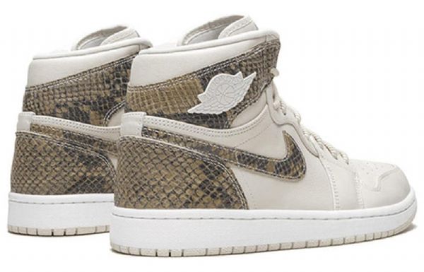 Nike Air Jordan 1 Retro High Tops Premium Basketball Shoes Dame Grå
