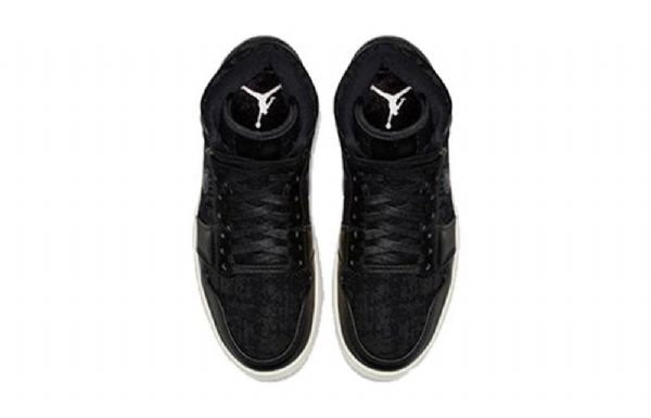 Nike Air Jordan 1 Retro High Tops Premium Basketball Shoes Dame Svarte