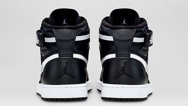 Nike Air Jordan 1 Retro High Tops Reima Sko Herre Svarte Hvite