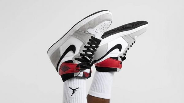 Nike Air Jordan 1 Retro High Tops Sko Dame Lyse Grå