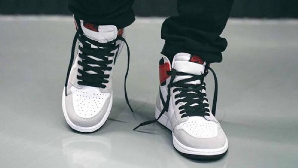 Nike Air Jordan 1 Retro High Tops Sko Dame Lyse Grå