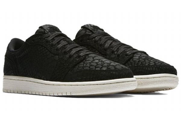 Nike Air Jordan 1 Retro Low Tops Basketball Shoes Dame Svarte