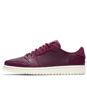 Nike Air Jordan 1 Retro Low Tops Ns Basketball Shoes Dame Burgunder