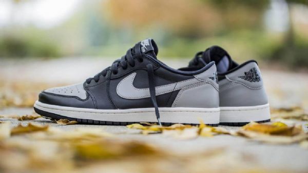 Nike Air Jordan 1 Retro Low Tops Og Shadow Sko Herre Svarte Grå
