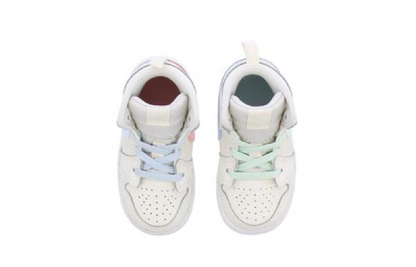 Nike Air Jordan 1 Retro Mid Tops Gt Basketball Shoes Barn Grå