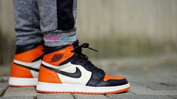 Nike Air Jordan 1 Shatteredboard Sko Herre Oransje Svarte Hvite