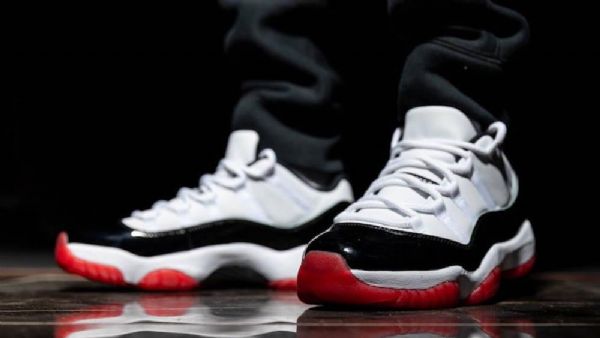 Nike Air Jordan 11 Low Tops Concord Bred Sko Herre Hvite Svarte
