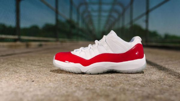 Nike Air Jordan 11 Low Tops Sko Herre Hvite Gull
