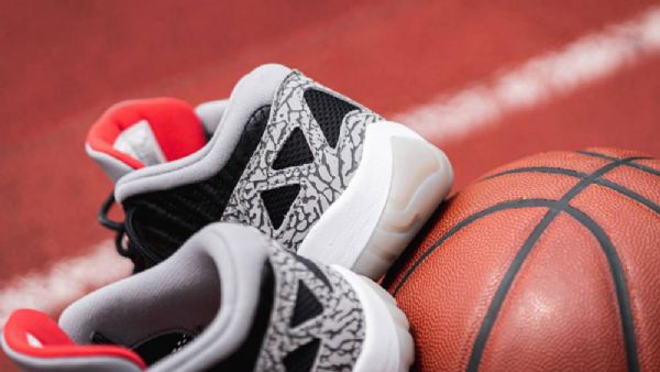 Nike Air Jordan 11 Low Tops Sko Herre Svarte