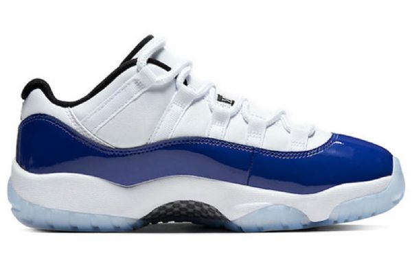 Nike Air Jordan 11 Retro Low Tops Basketball Shoes Dame Svarte Hvite