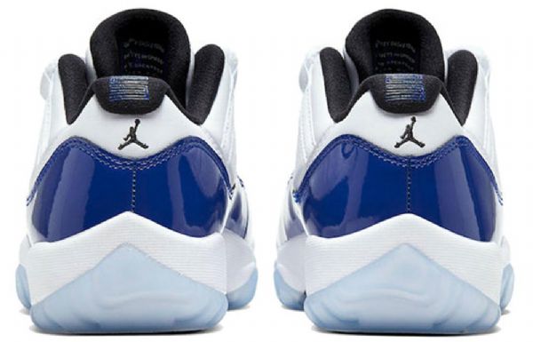 Nike Air Jordan 11 Retro Low Tops Basketball Shoes Dame Svarte Hvite