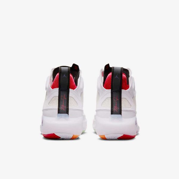 Nike Air Jordan Xxxvii Sko Barn Hvite Lyse Sølv Svarte Rød