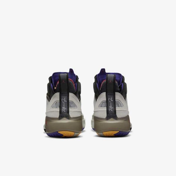 Nike Air Jordan Xxxvii Sko Barn Lyse Svarte Mørke Rød