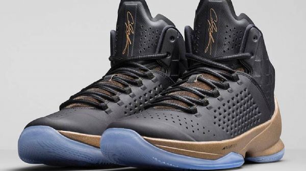 Nike Air Jordan Melo M11 Sko Herre Svarte Gull