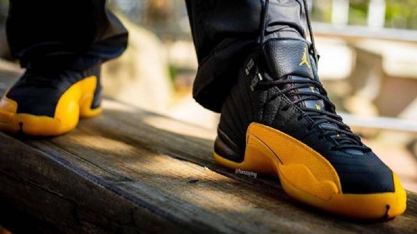 Nike Air Jordan 12 Sko Herre Gull Svarte